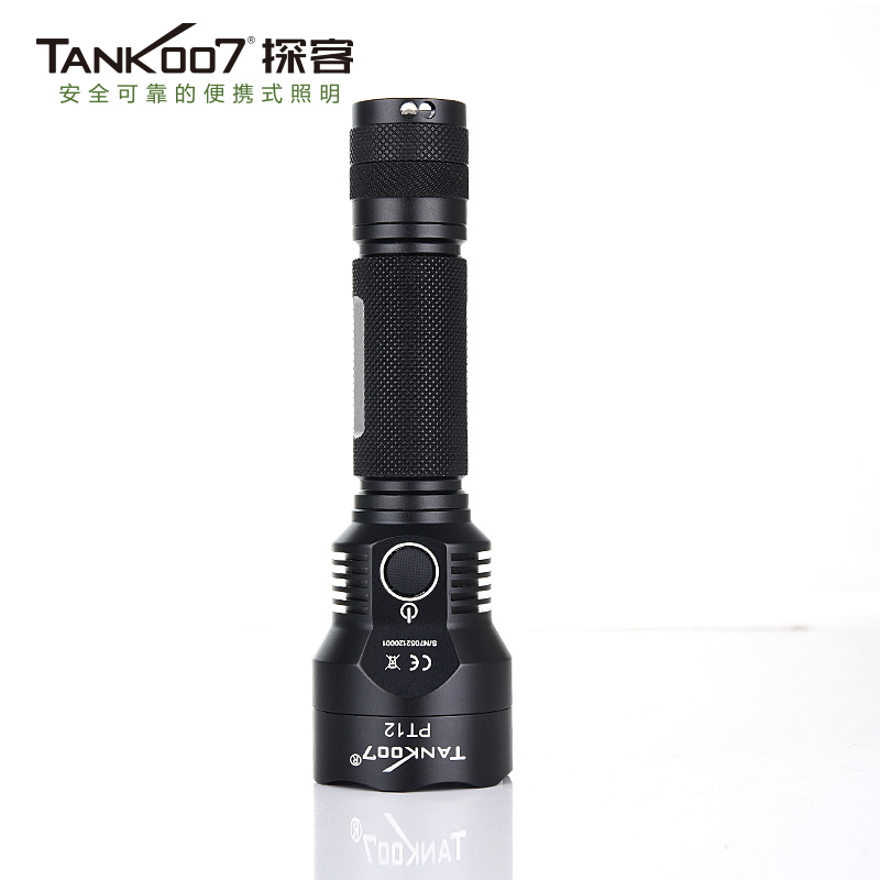 戶外強光手電筒_戰(zhàn)術手電筒